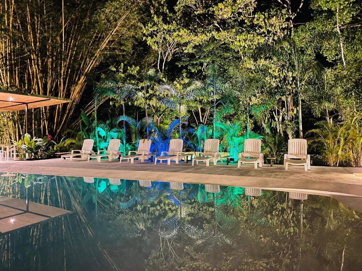 Отель Grand Park Manuel Antonio Кепос Экстерьер фото