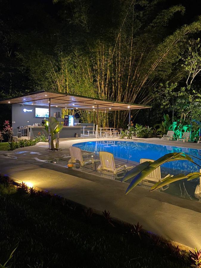 Отель Grand Park Manuel Antonio Кепос Экстерьер фото