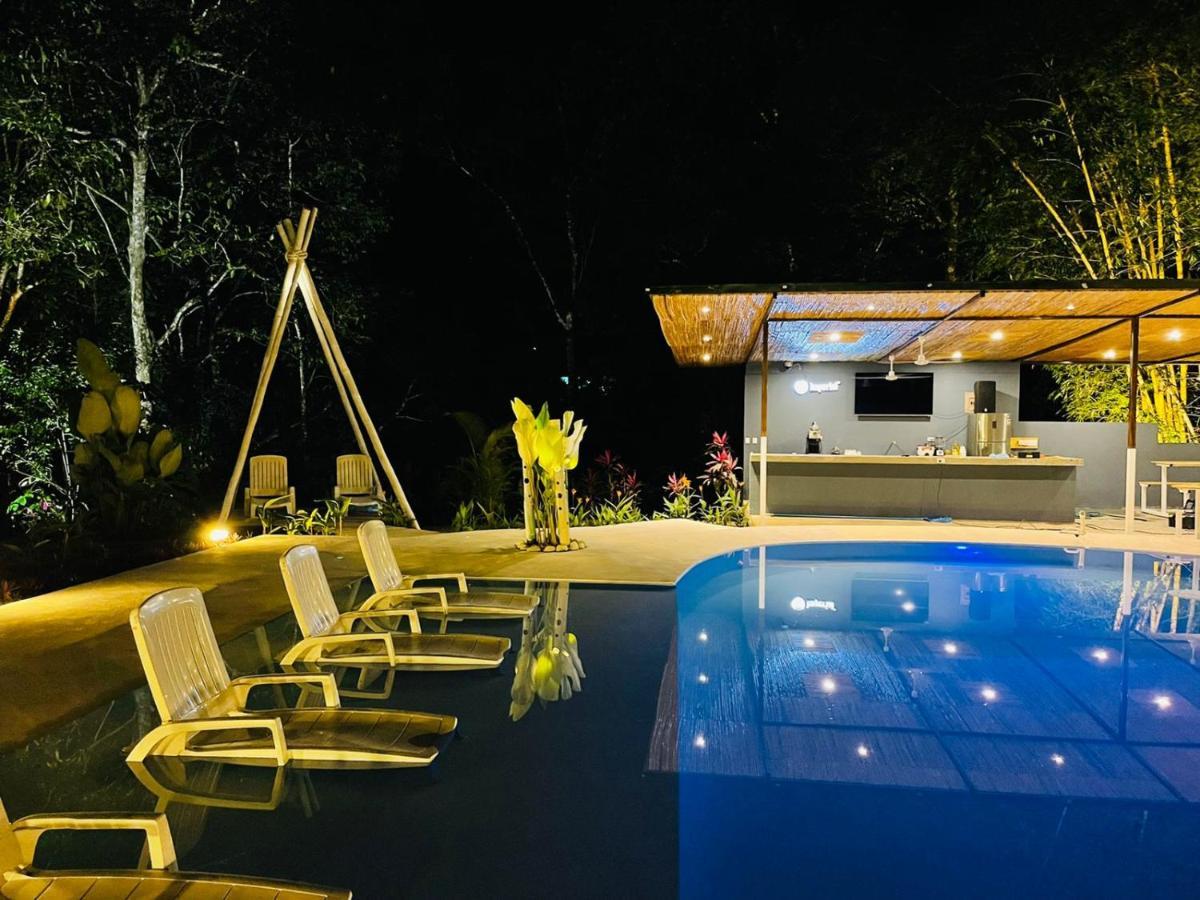 Отель Grand Park Manuel Antonio Кепос Экстерьер фото