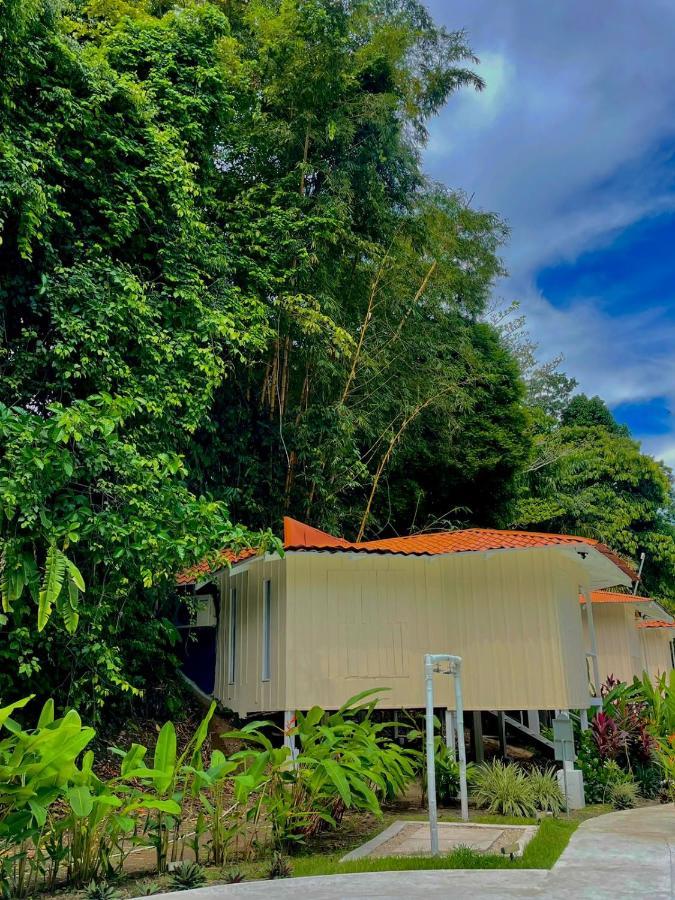 Отель Grand Park Manuel Antonio Кепос Экстерьер фото